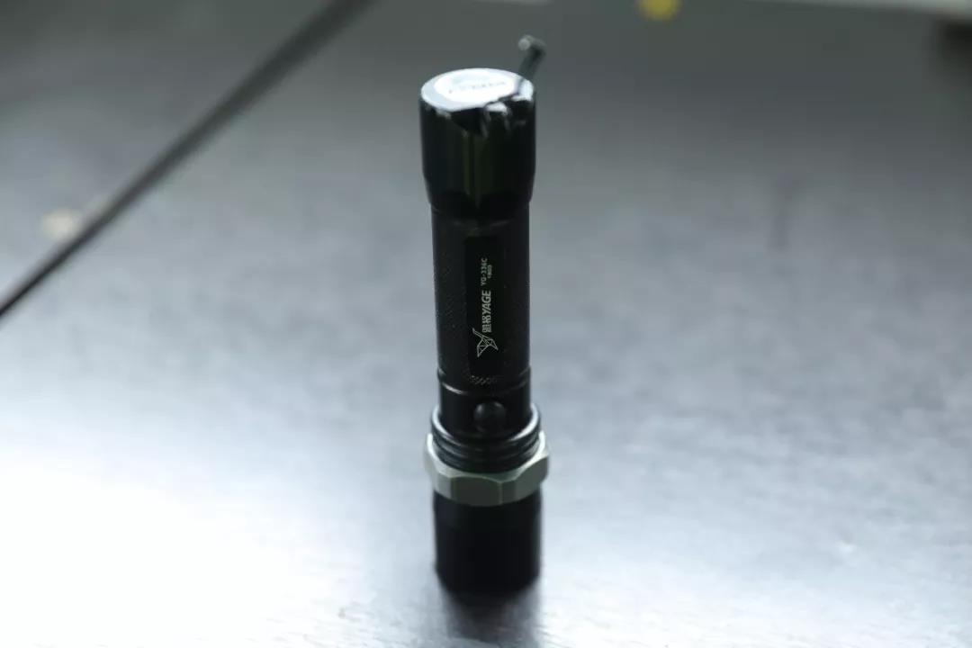 带你瞅瞅 | 直升机飞行员身上都带些啥?(图3) 带你瞅瞅 | 直升机飞行员身上都带些啥?(图3)